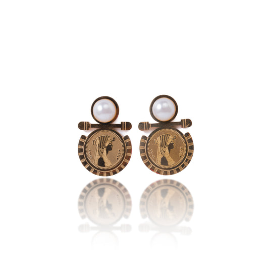 Pearly Cleapatra Stud Earrings